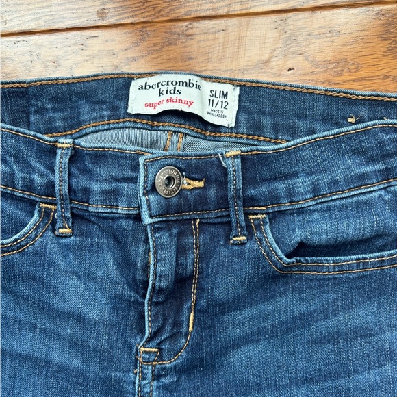 Abercrombie Kids Super Skinny Denim Jeans Girls Size 11/12 - Picture 2 of 7